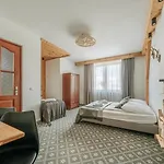 Swoboda Jacuzzi & Sauna Nocleg ze śniadaniem 3*