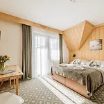 Bed & Breakfast Swoboda Jacuzzi&sauna- 100 M Stok Narciarski
