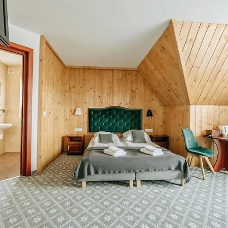 B&B Swoboda Jacuzzi & Sauna 자코파네